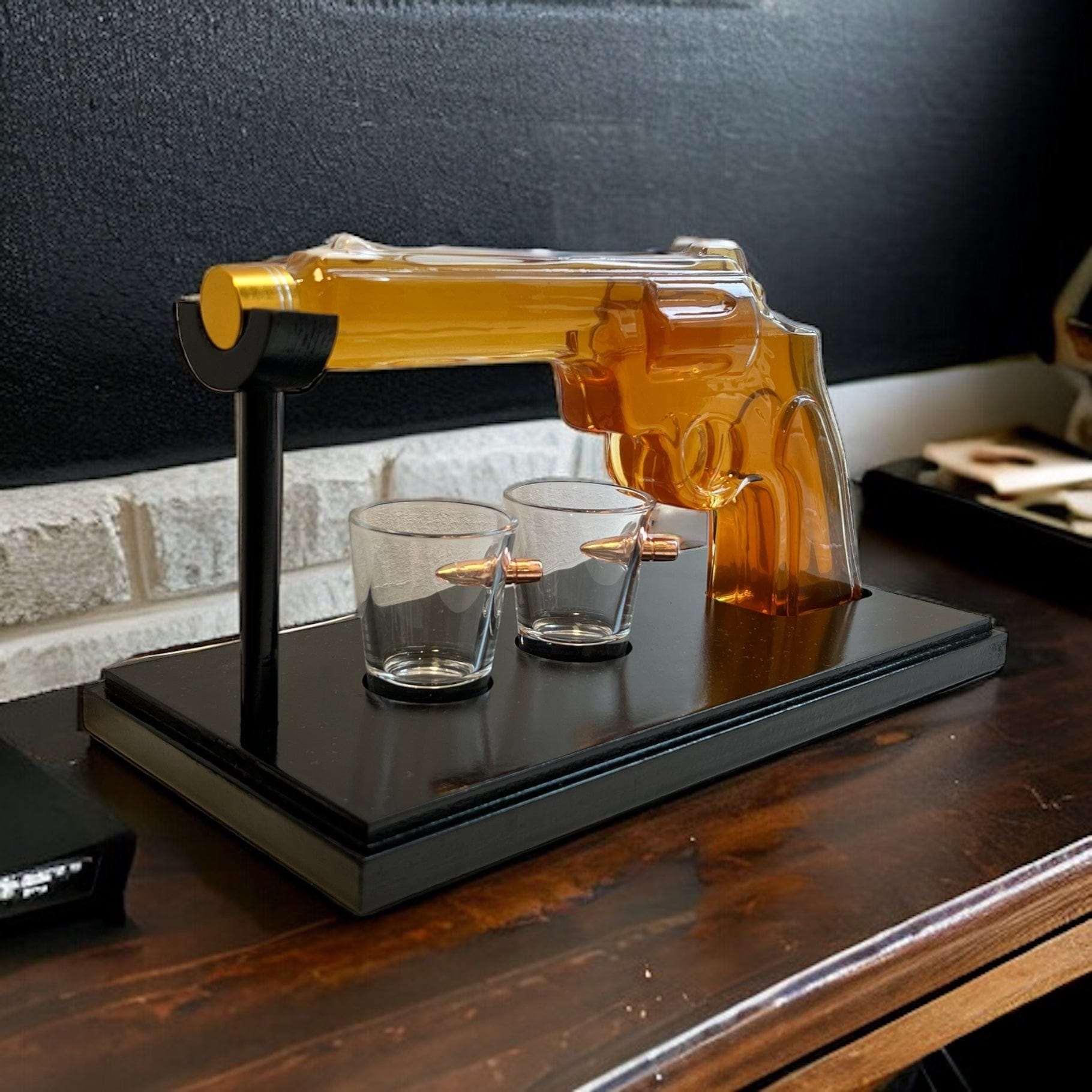 Glas Karaffe "Revolver" inkl. 2 Spezial Gläser und Aufsteller Home Decor Dreizack oesterreich handgemachte geschenke in wien