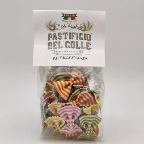 Bunte Farfalle Estive Pasta in einer Tüte, aus Hartweizen handgemacht.