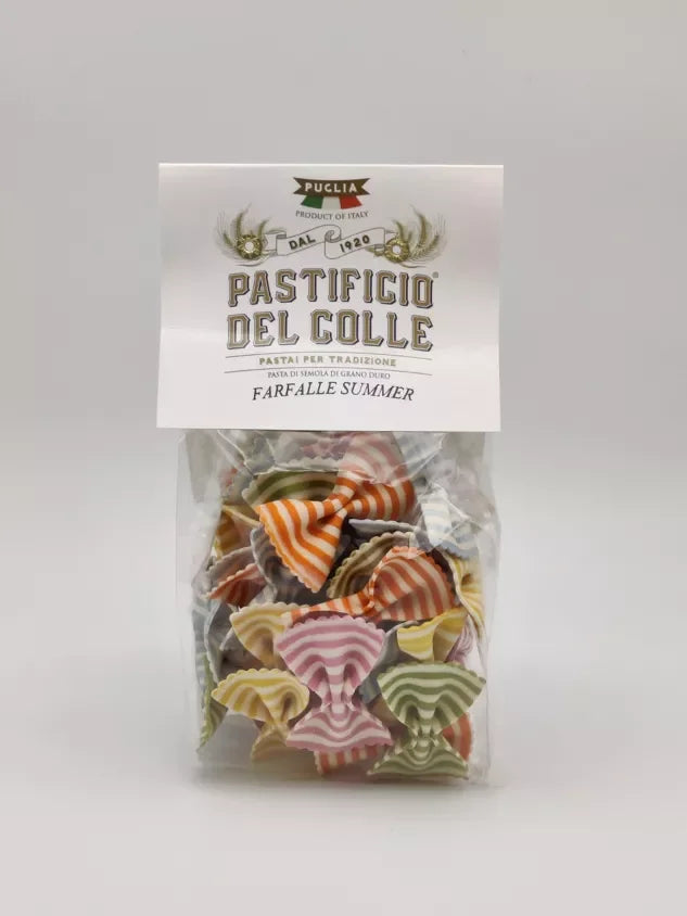 Bunte Farfalle Estive Pasta in einer Tüte, aus Hartweizen handgemacht.