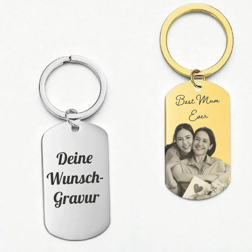 Personalisierbarer Schlüsselanhänger in Dogtag-Form mit individueller Fotogravur, hergestellt von Dreizack in Wien.
