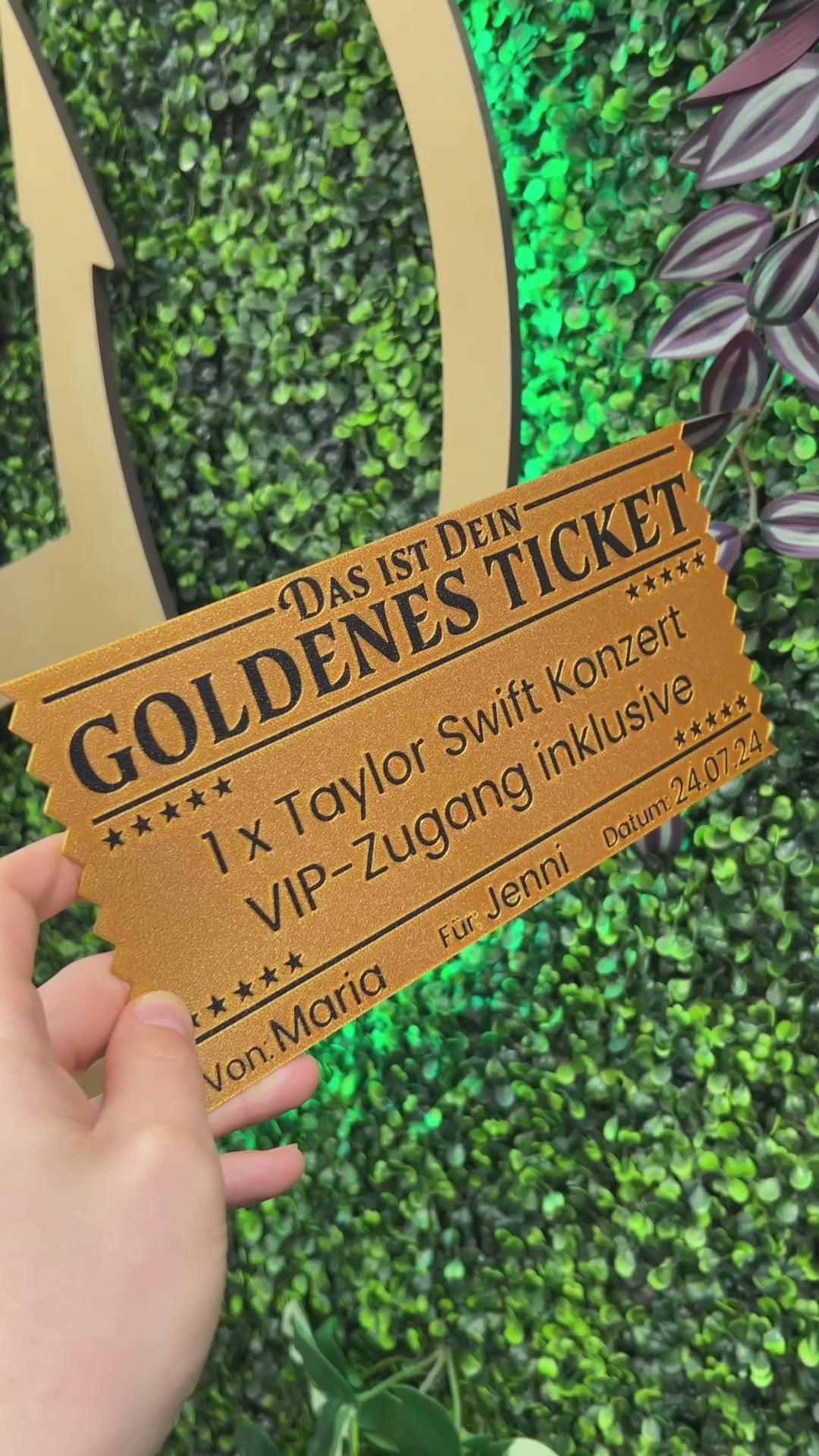 Dreizack Goldenes Ticket – Individuell personalisierbares Ticket aus 3D-Druck, 24 x 12 cm, aus kompostierbarem PLA in Gold. Robust und flexibel, ideal als besonderes Geschenk für Events.