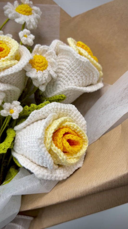 Clara | Handgehäkeltes Blumenbouquet