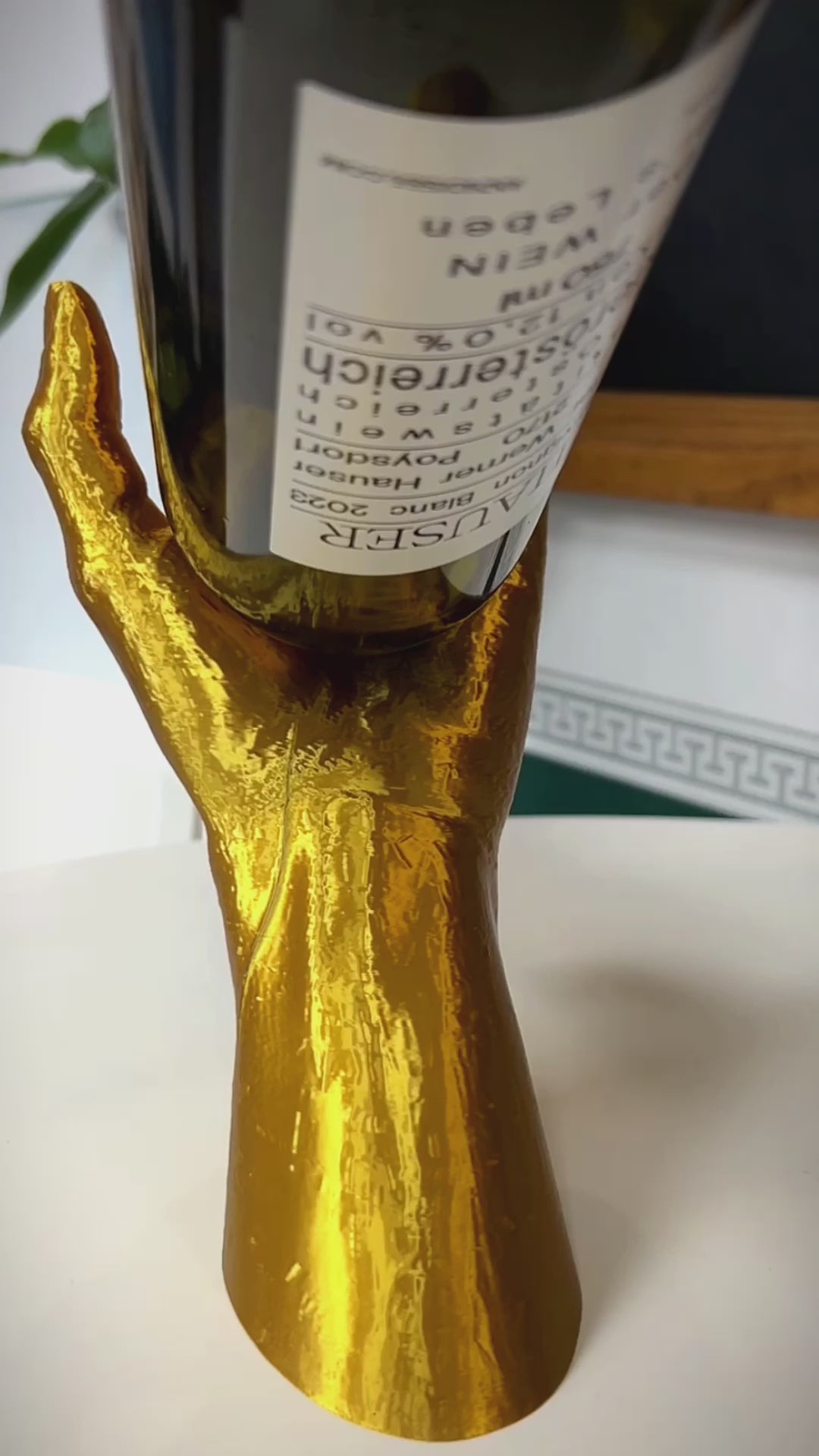 Selbst-balancierende Weinhalter 