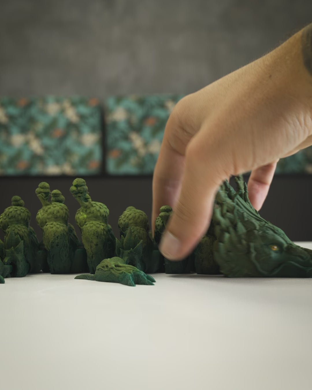 Flexo-Königsdrache Waldoptik 3D-gedruckt, 60 cm, beweglich und nachhaltig aus PLA, ideal für Sammler, Dekoration und Geschenke