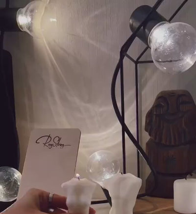 RingString DIY-Set bei Dreizack Wien – personalisiertes Kunstwerk aus MDF, Nägeln und Faden, 50×50 cm oder 35×35 cm, mit Audio-Anleitung, vor Ort ansehbar, exklusiv in Österreich erhältlich