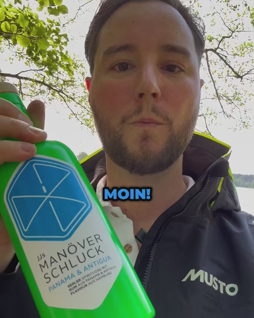JJs Manöverschluck Panama & Antigua – Premium-Rumspirituose mit Vanille, Haselnuss & Meersalz, 500 ml Flasche im Seefahrer-Design bei Dreizack Wien