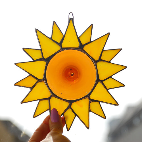 Sonnenblume, Handgemachte Glasdeko von Magpie Castle, Tiffany-Technik, Naturmotive wie Monstera, Pilze & Blumen, zum Aufhängen oder als Pflanzenstecker, kunstvolle Glaskunst aus Österreich.