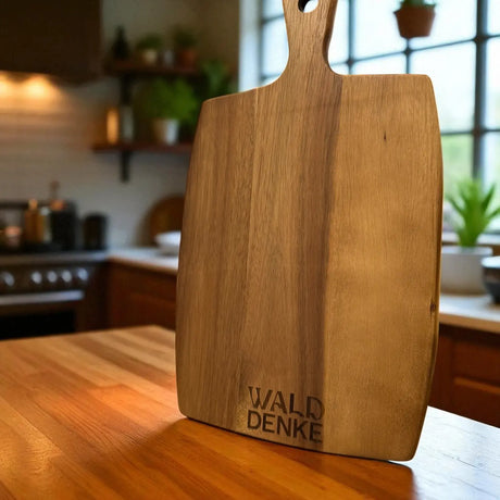 Akazienholz Schneidebrett mit Gravur – Cheese- & Charcuterie Board, 43 x 25 cm, personalisierbar, geölt & nachhaltig
